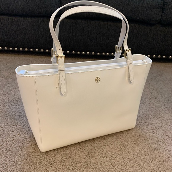 NEW Tory Burch Emerson Buckle Tote White - Picture 2 of 14